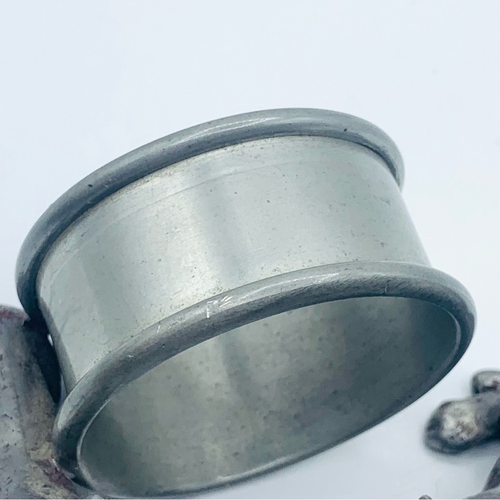 Vintage Pewter Dachshund Figural Napkin Rings Set of 2 Heavy Dog Decor 70's - Picture 4 of 15